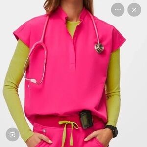 Figs shocking pink limited addition scrub set. Size small, like new.